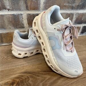 Women's On Cloudmonster